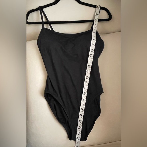 NWT Old Navy Black Swimsuit One Piece Size M Retails $70 - Picture 4 of 6